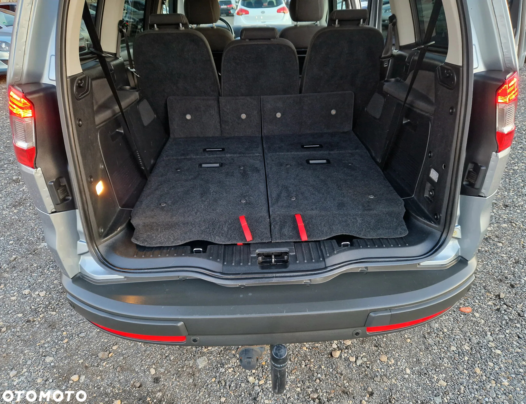 Ford Galaxy - 11