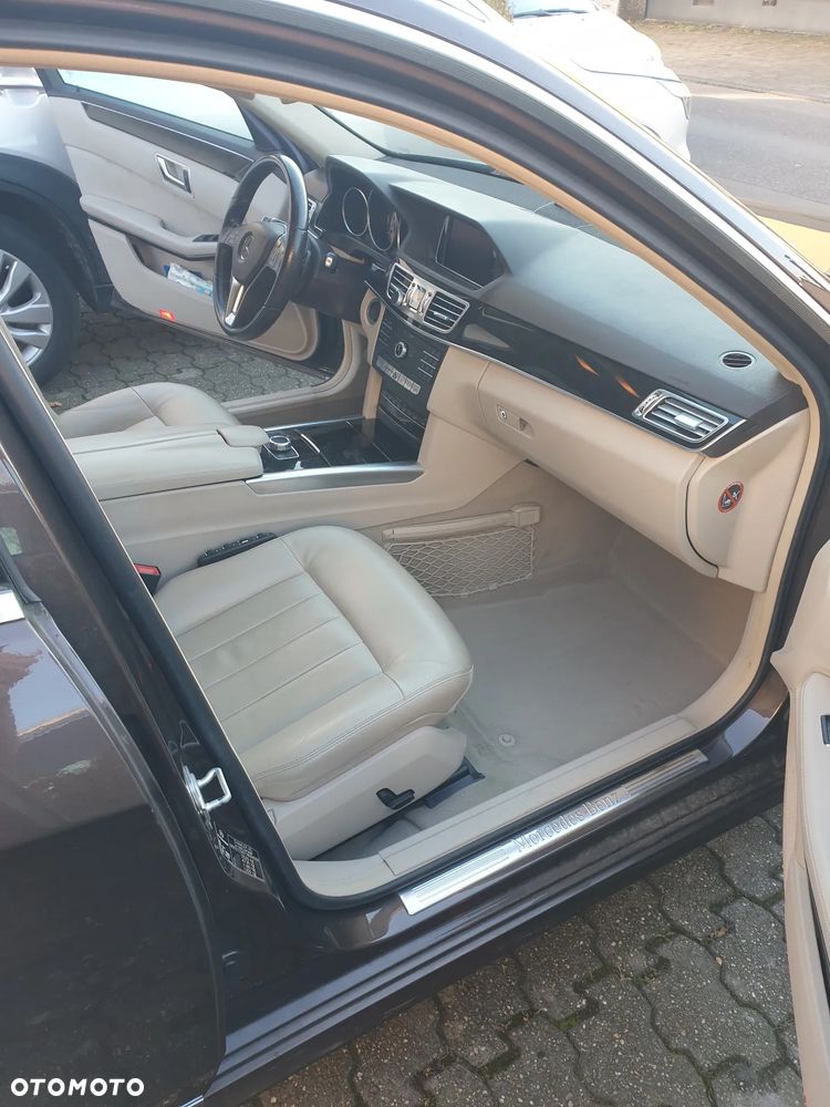 Mercedes-Benz Klasa E 250 BlueTEC 4-Matic Avantgarde - 13