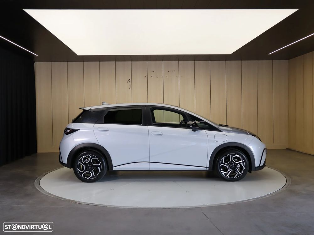 BYD Dolphin 60.4 kWh Design - 7