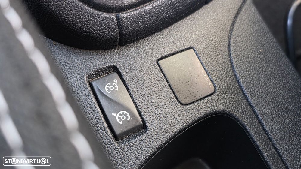 Renault Clio 1.5 dCi Zen - 23