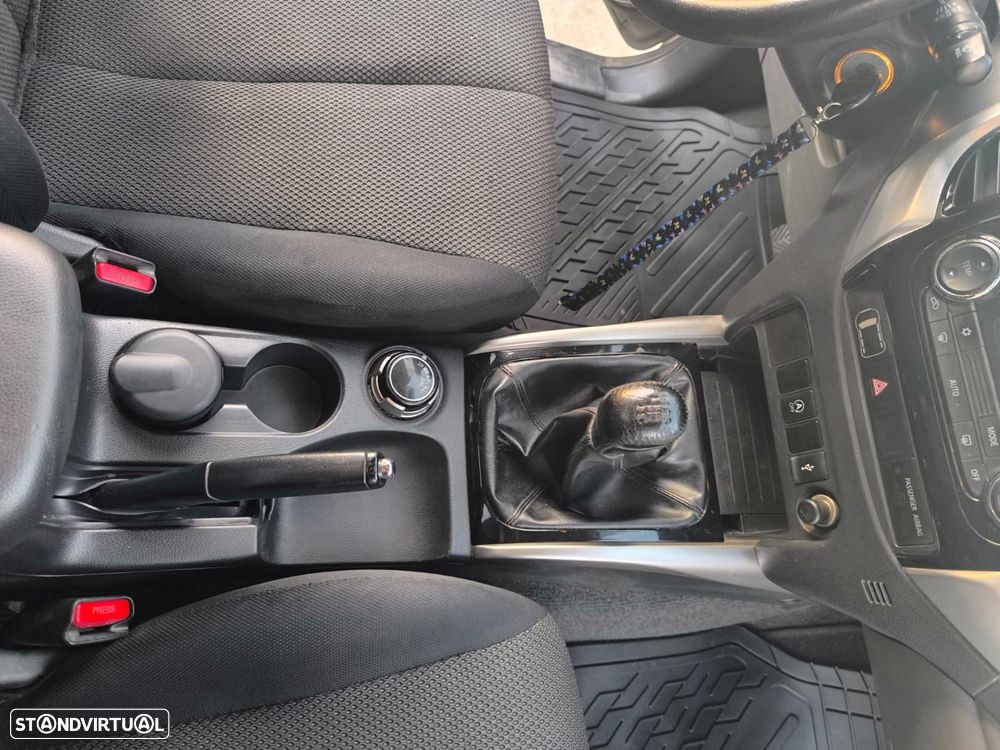 Mitsubishi L200 2.4 DI-D CD Instyle Sportb.Strakar 4WD - 13