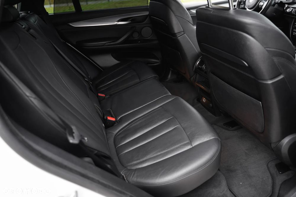 BMW X5 xDrive40d - 27