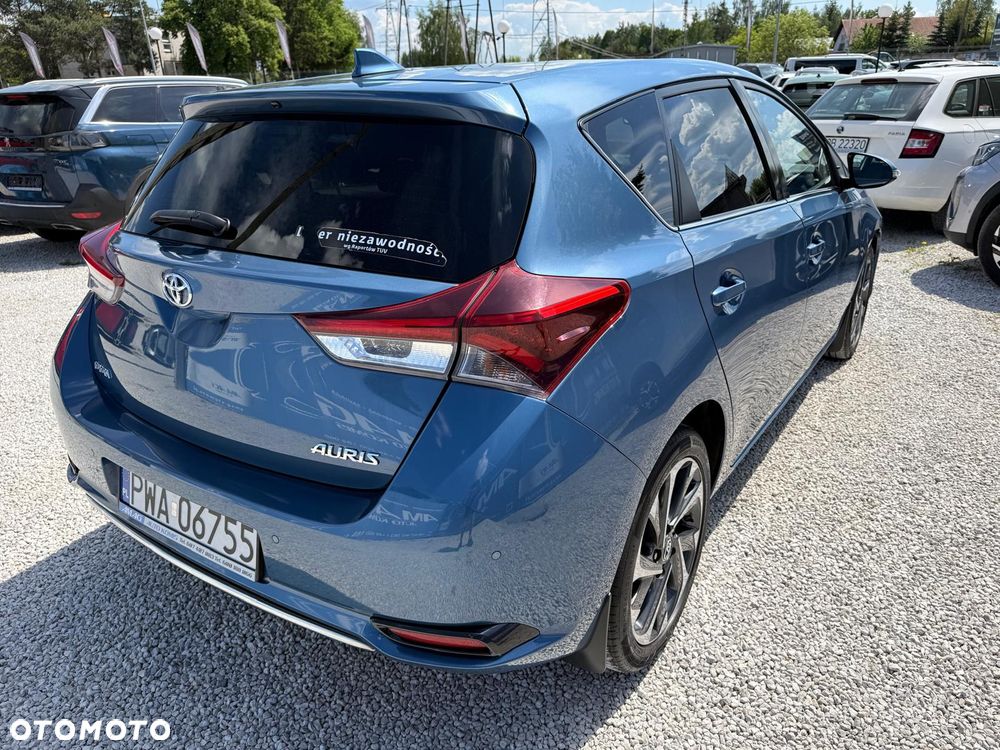 Toyota Auris 1.6 Premium Comfort - 6