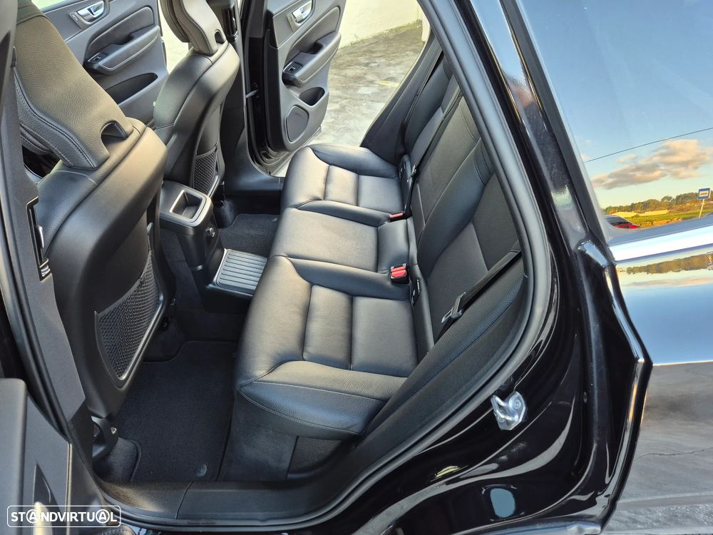 Volvo XC 60 2.0 T6 PHEV Inscription AWD - 46