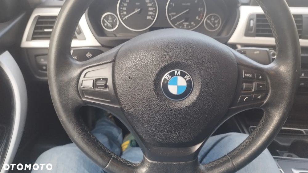 BMW Seria 3 - 17