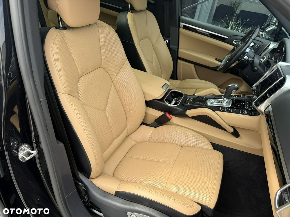 Porsche Cayenne S - 27