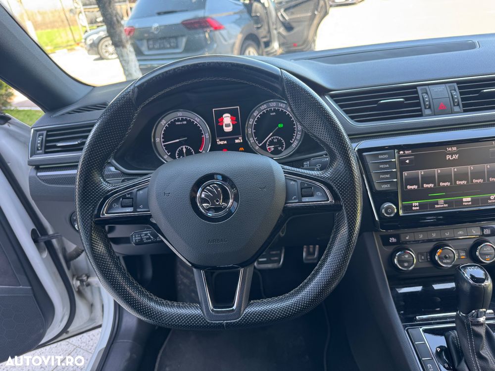 Skoda Superb 2.0 TDI DSG Premium Edition - 11