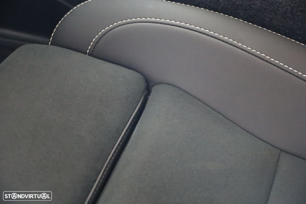 Volvo XC 40 2.0 B3 Core - 12