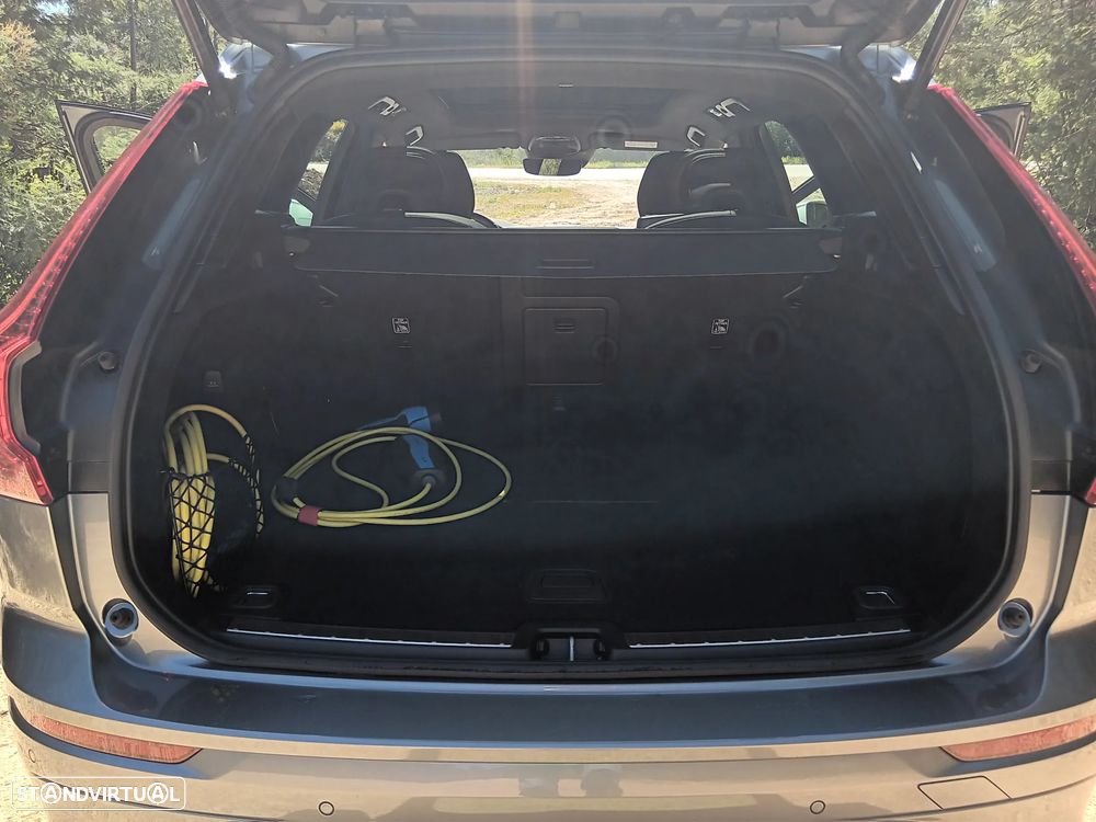 Volvo XC 60 2.0 T8 PHEV R-Design AWD - 13