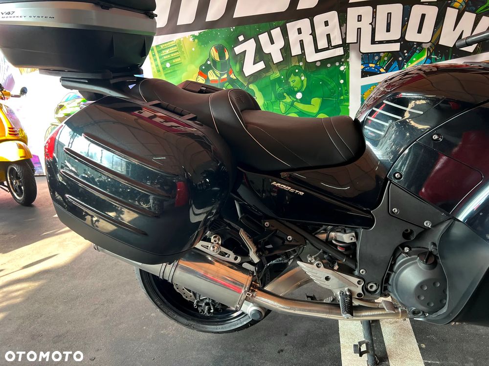 Kawasaki GTR - 11