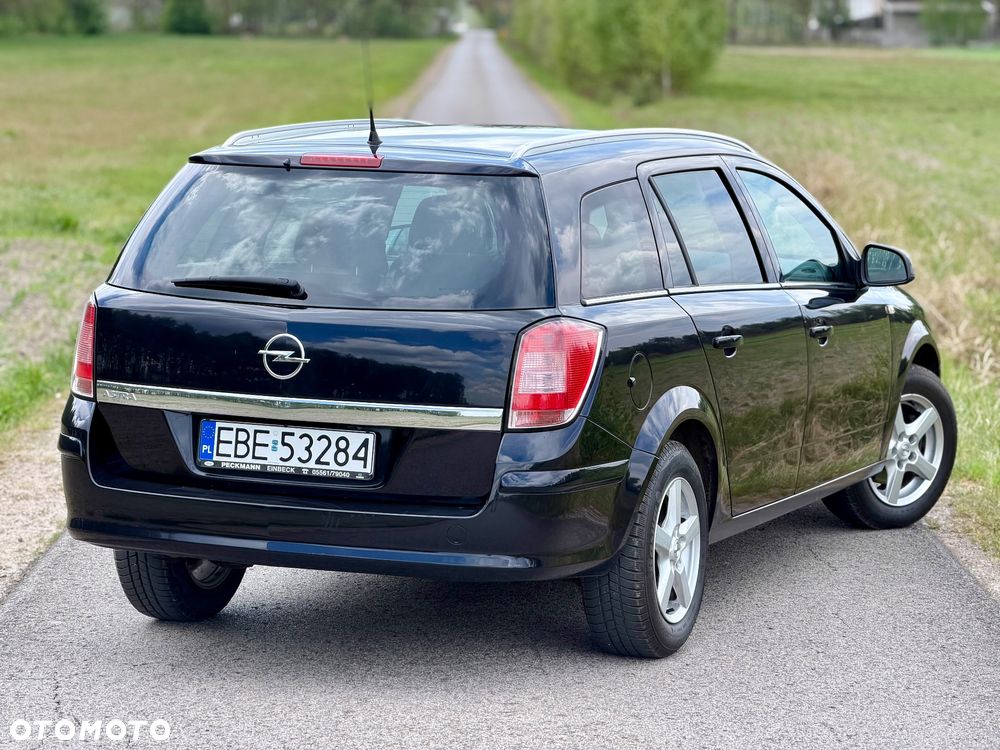 Opel Astra 1.6 Design Edition - 15