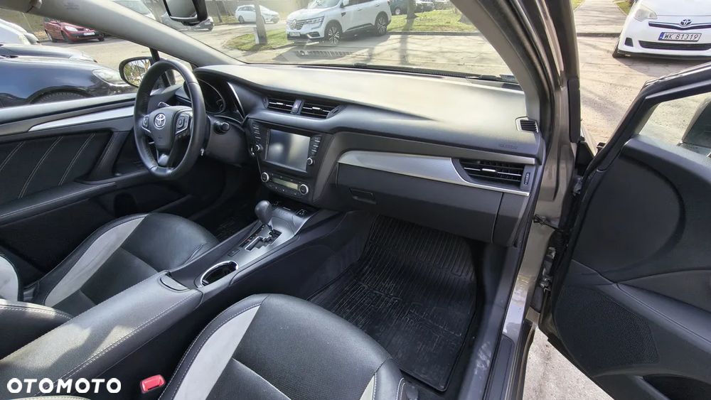 Toyota Avensis 1.8 Active MS - 13