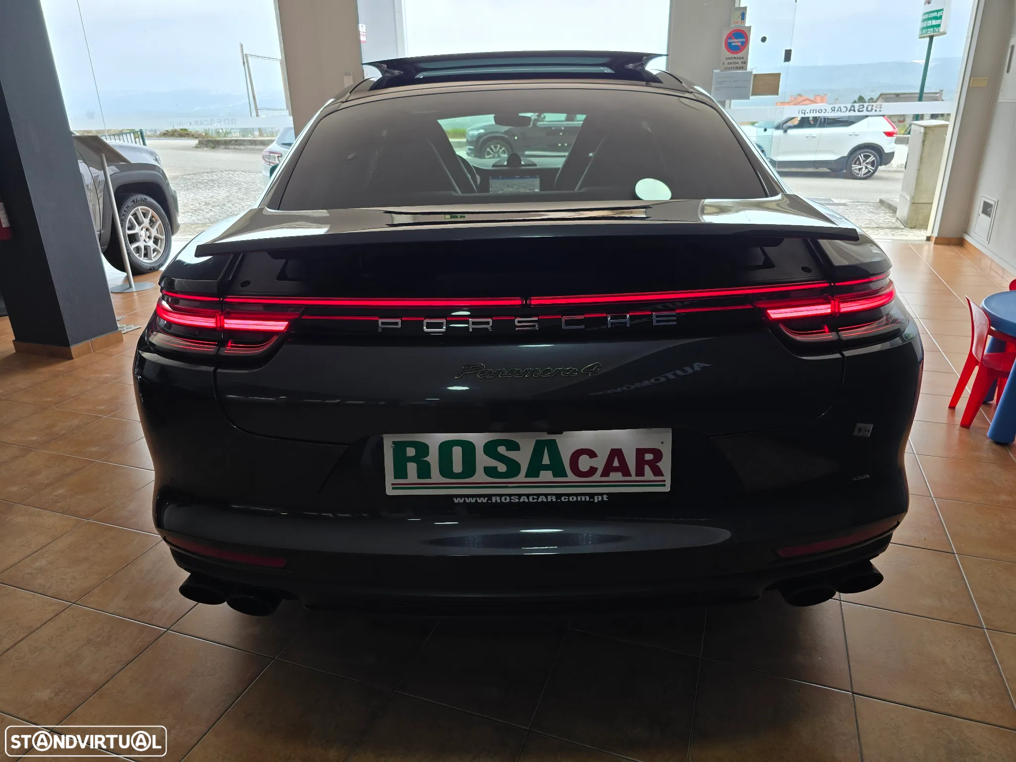 Porsche Panamera 4 E-Hybrid Executive - 37
