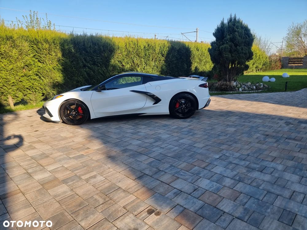 Chevrolet Corvette - 11