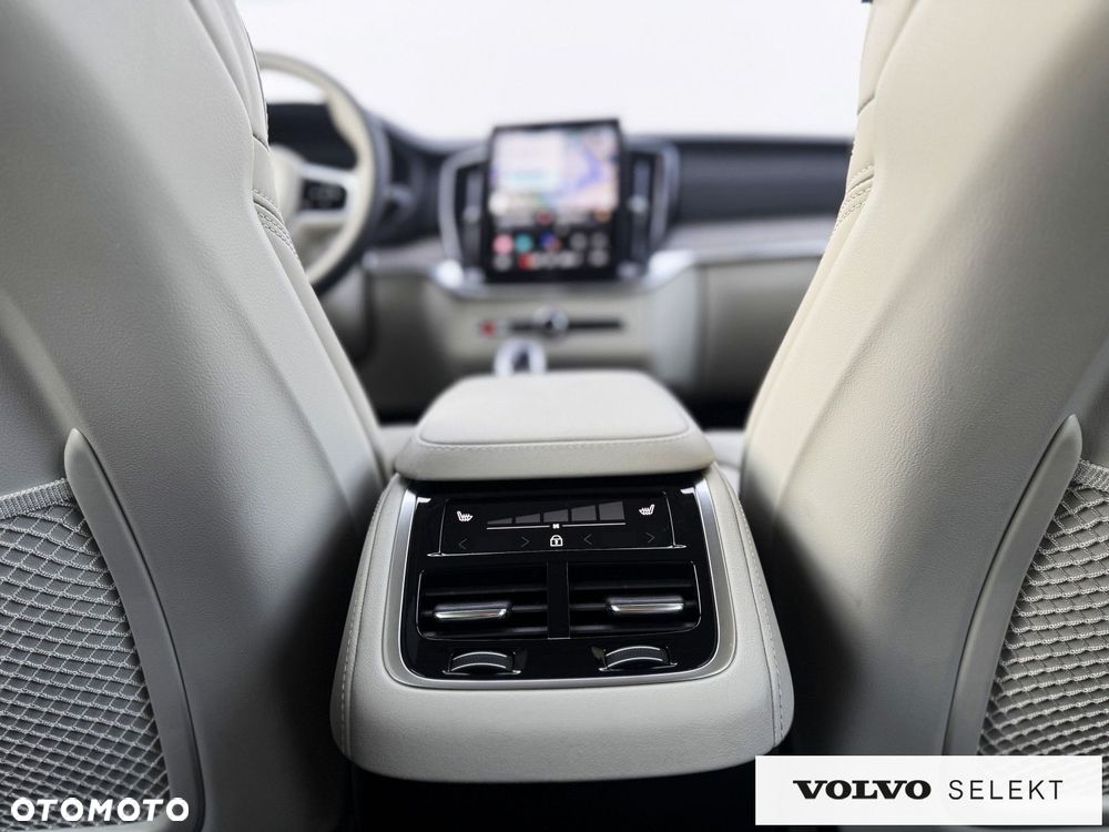 Volvo XC 90 - 26