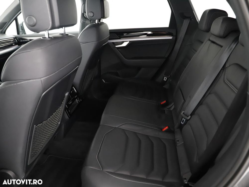 Volkswagen Touareg V6 TDI R-Style - 11