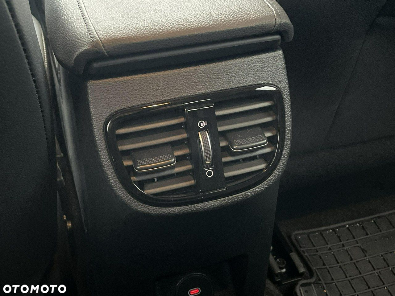 Kia XCeed - 31