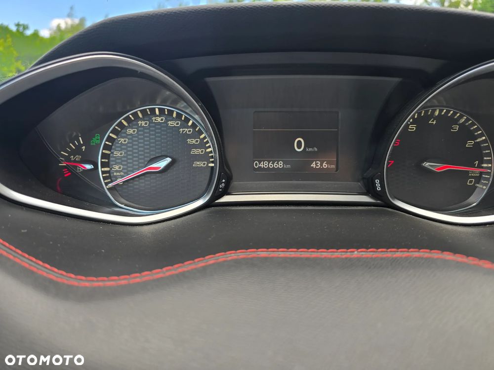 Peugeot 308 THP 205 GT - 32