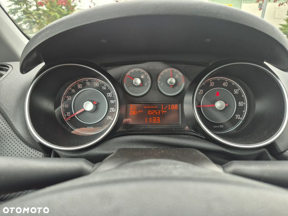 Fiat Grande Punto Actual 1.4 8V Estiva Blue&Me - 5