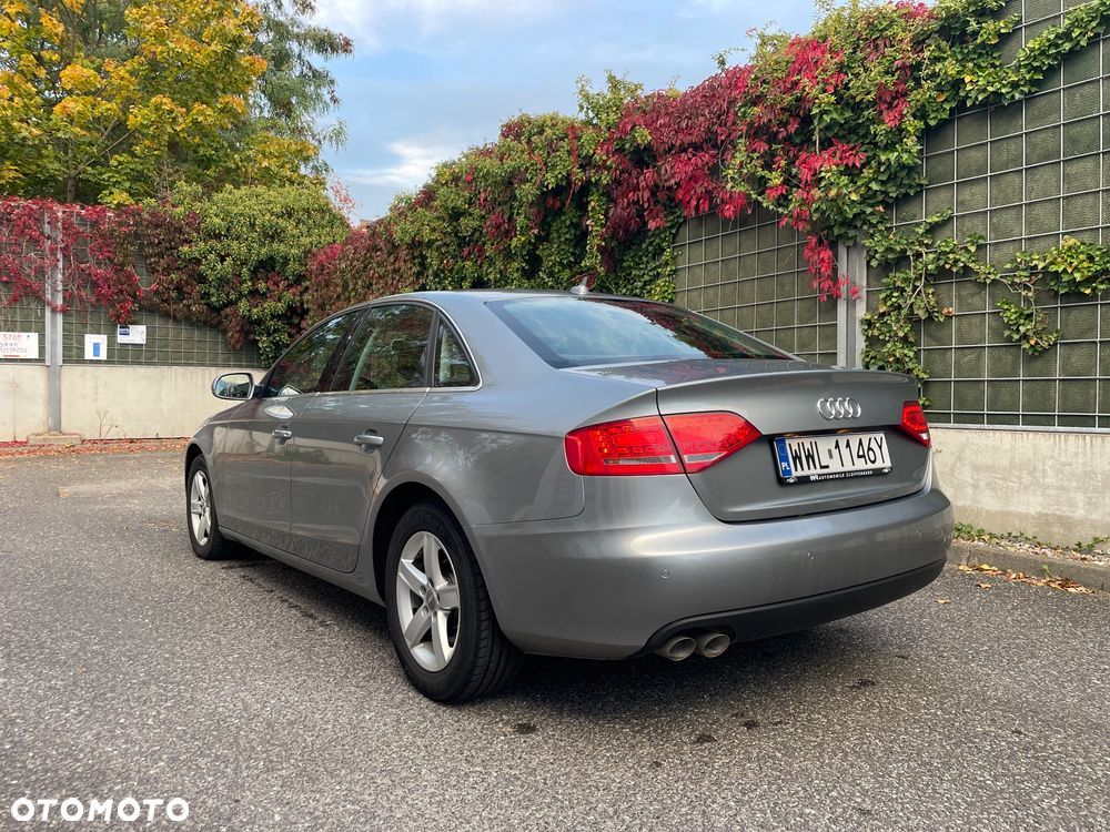 Audi A4 Limousine - 5