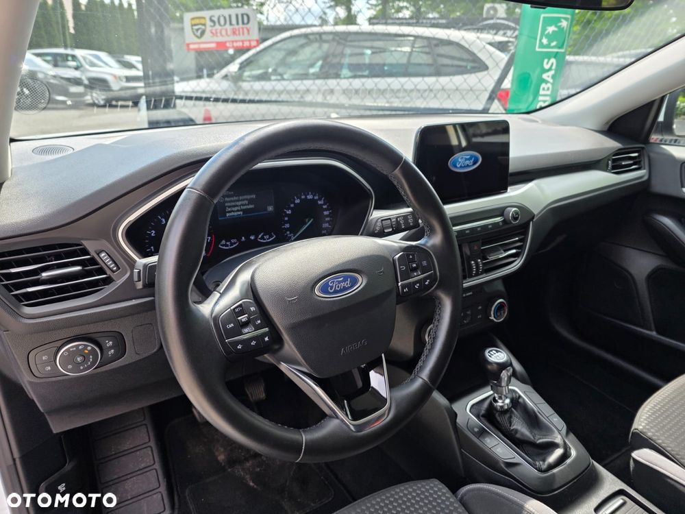 Ford Focus 1.0 EcoBoost Trend Edition Business - 16