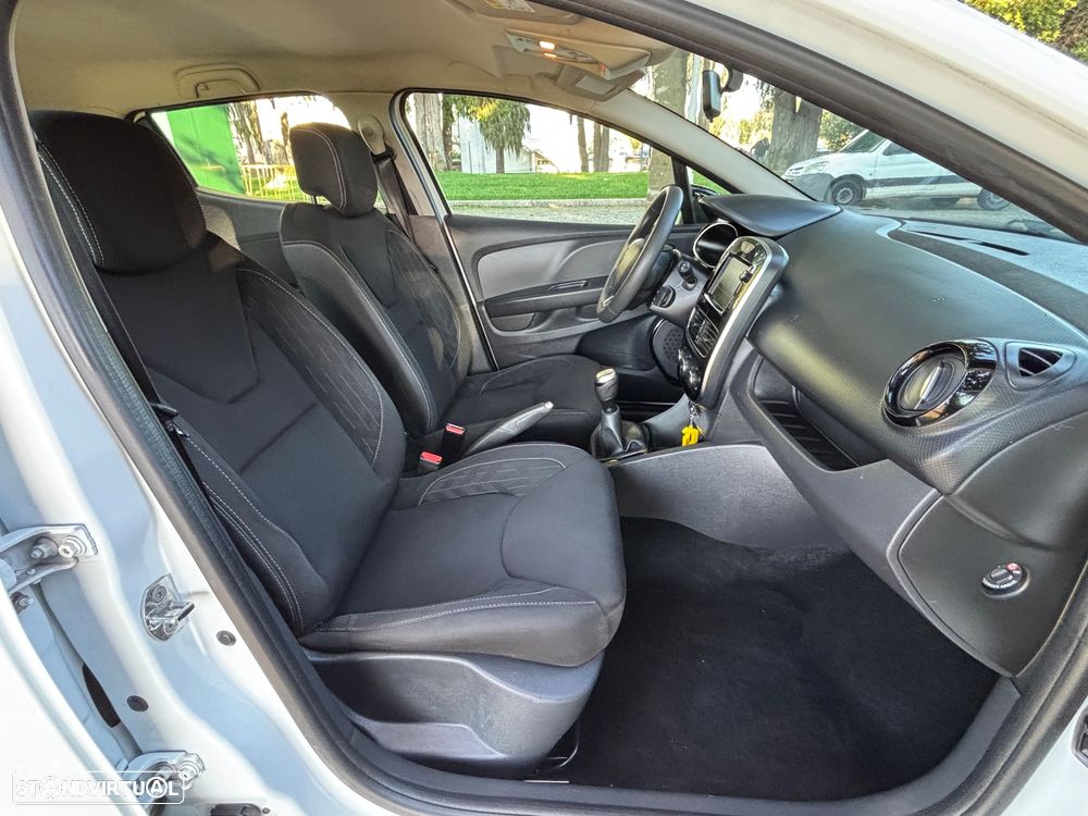 Renault Clio - 18