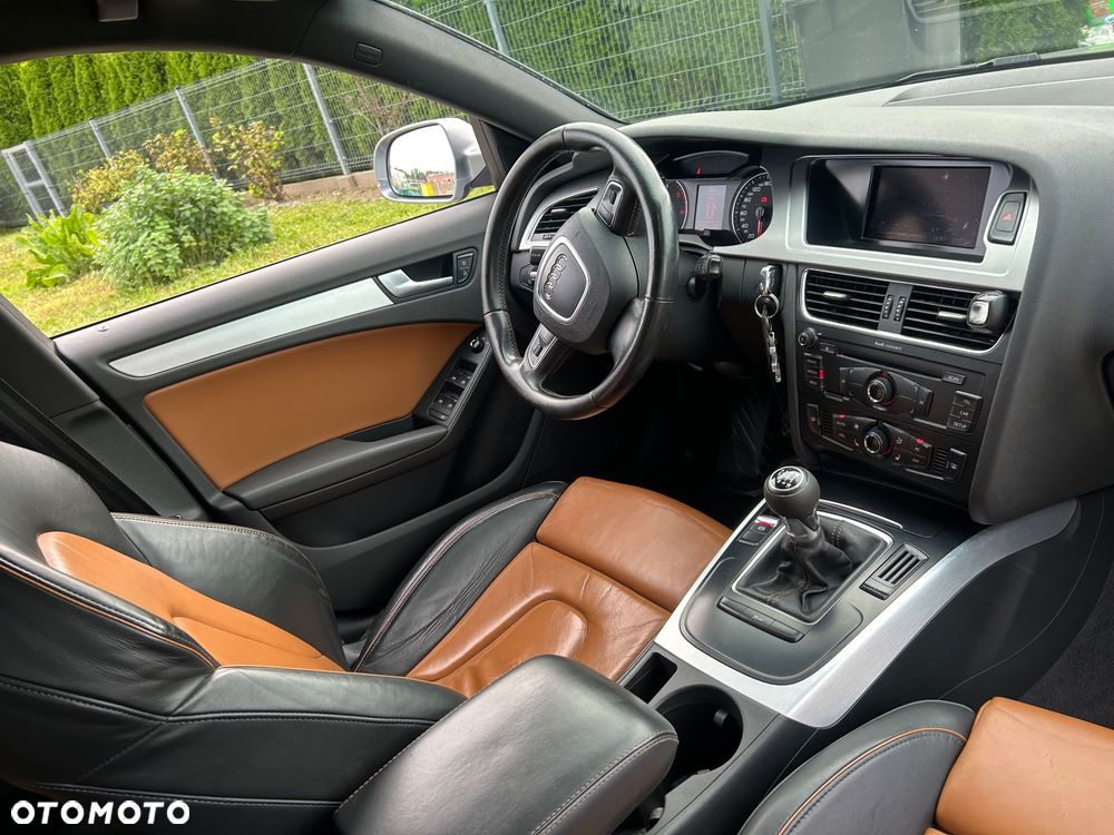 Audi A4 Avant 2.0 TDI DPF quattro S line Sportpaket - 12