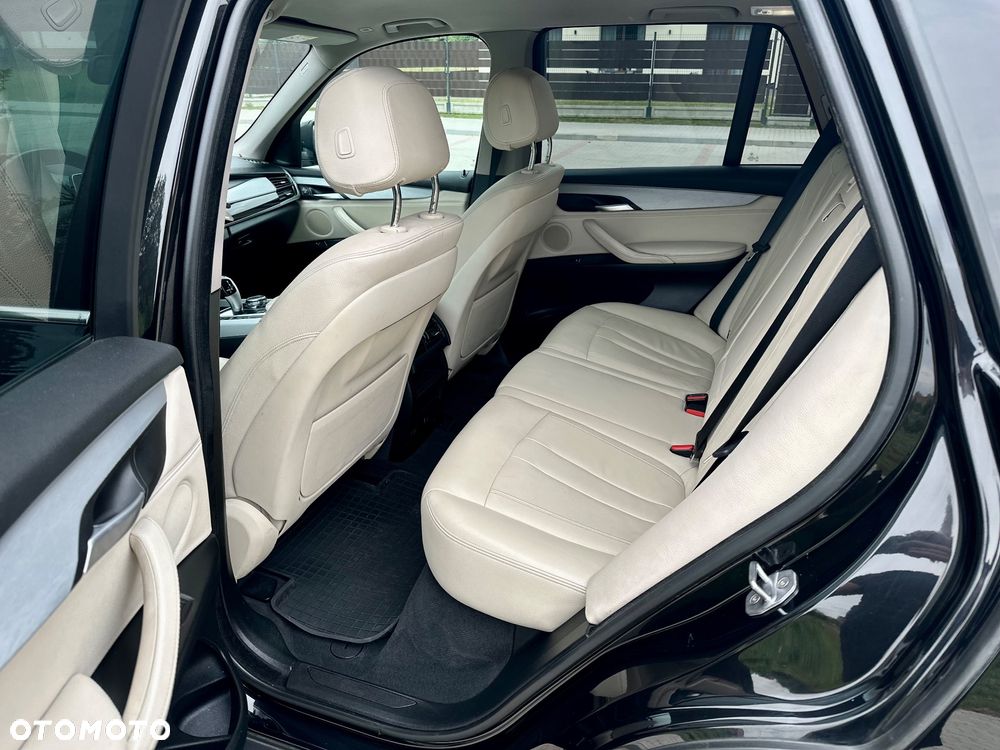 BMW X5 xDrive25d - 14