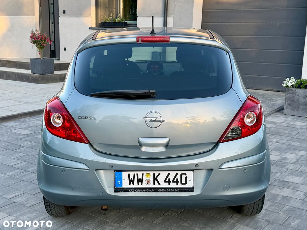 Opel Corsa 1.4 16V Edition - 11