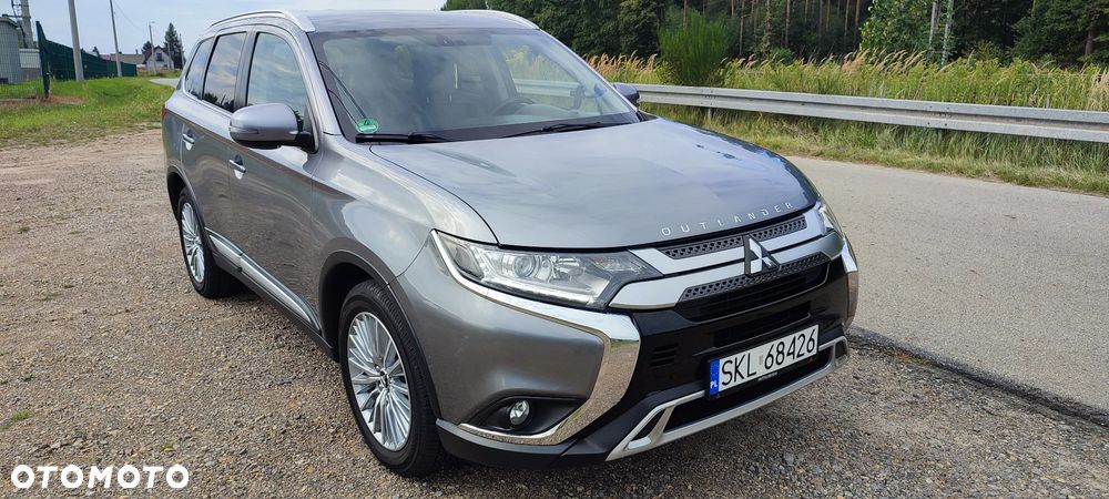 Mitsubishi Outlander 2.0 2WD CVT Active - 2