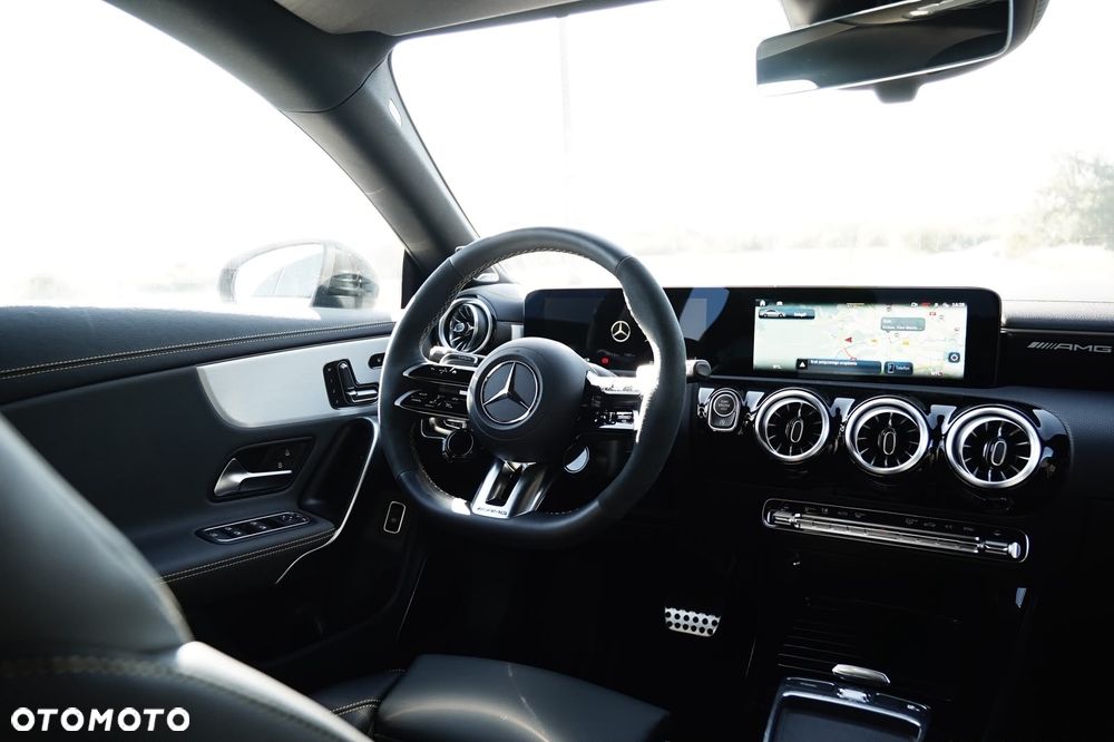 Mercedes-Benz CLA - 8