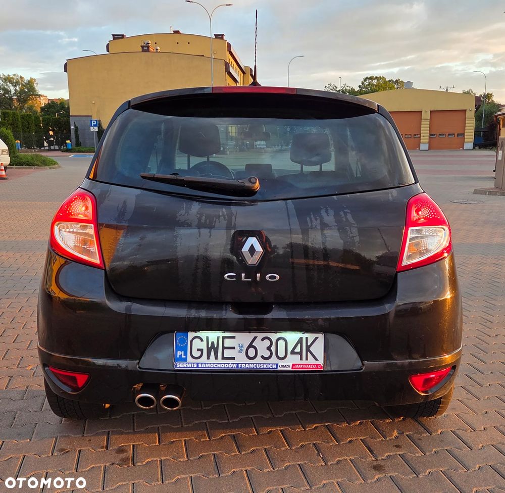Renault Clio 1.6 16V GT - 8