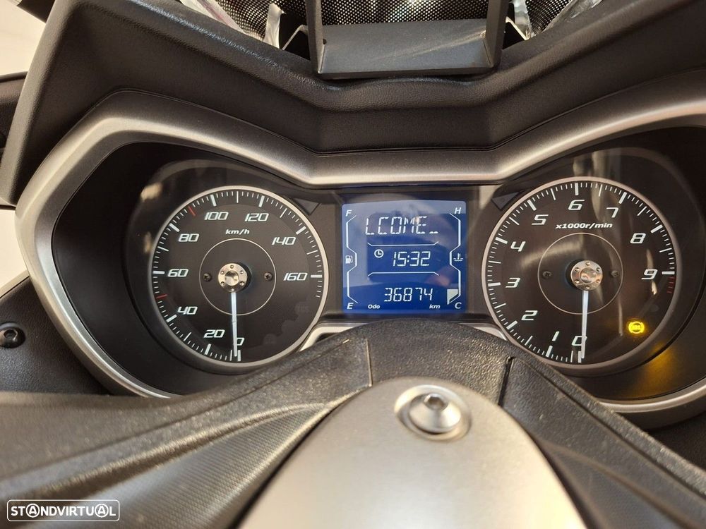 Yamaha X-Max 300 - 5