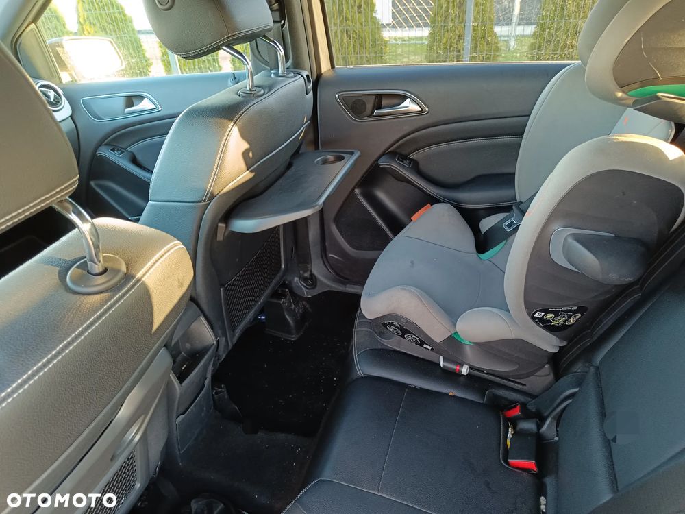 Mercedes-Benz Klasa B 220 4Matic 7G-DCT - 8
