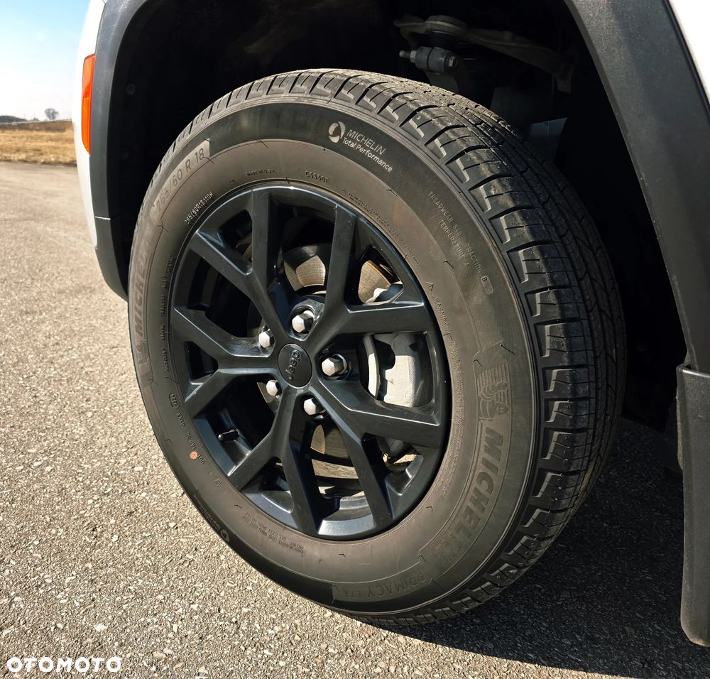 Jeep Grand Cherokee - 23