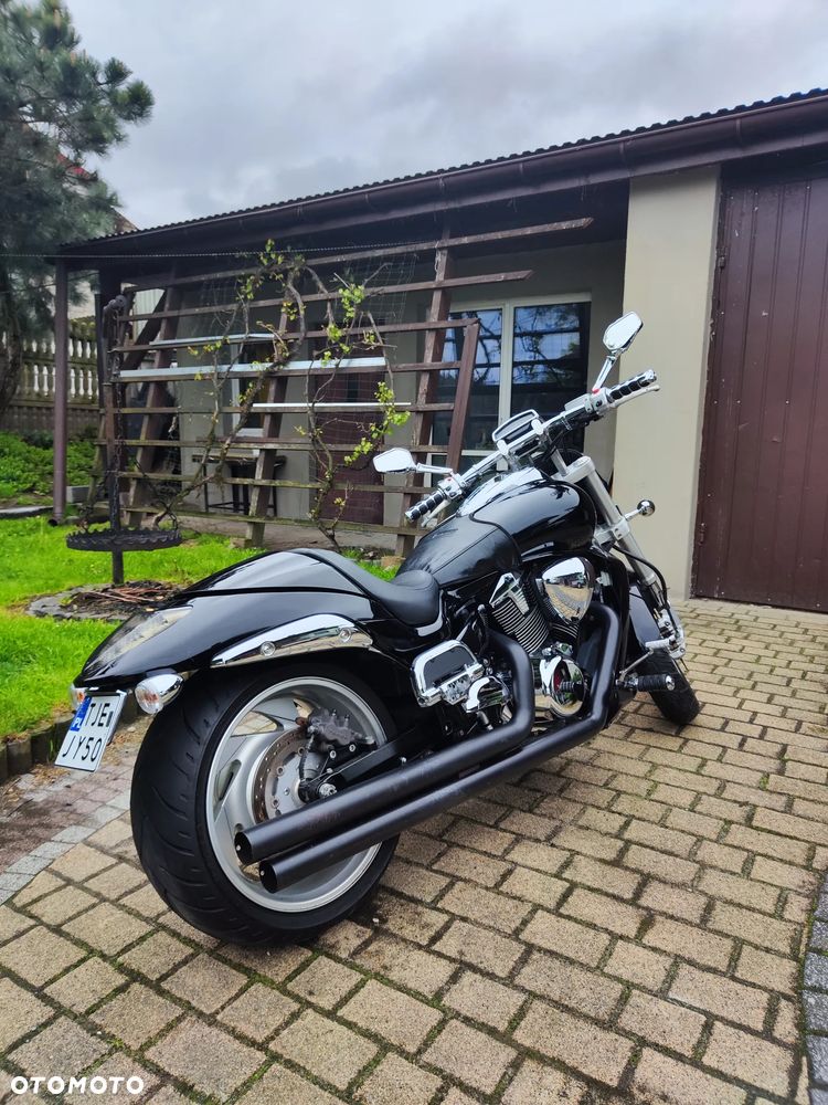 Suzuki Intruder - 9