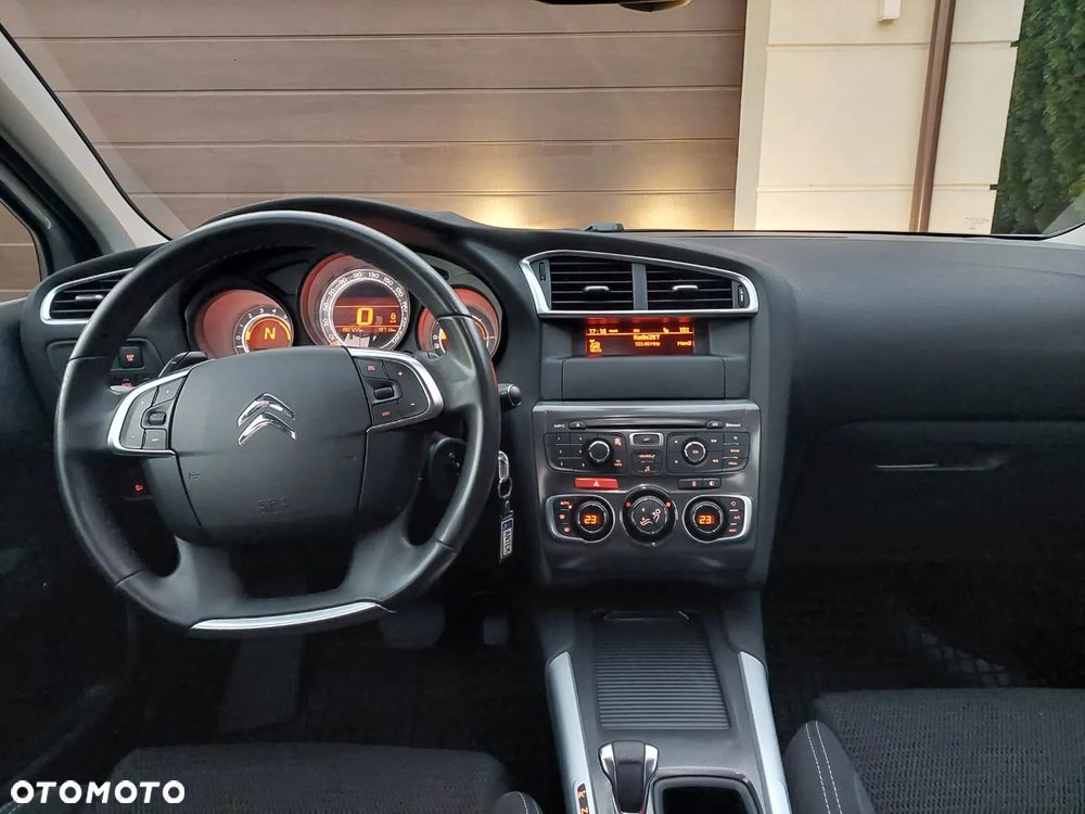 Citroën C4 e-HDi 115 ETG6 Exclusive - 9