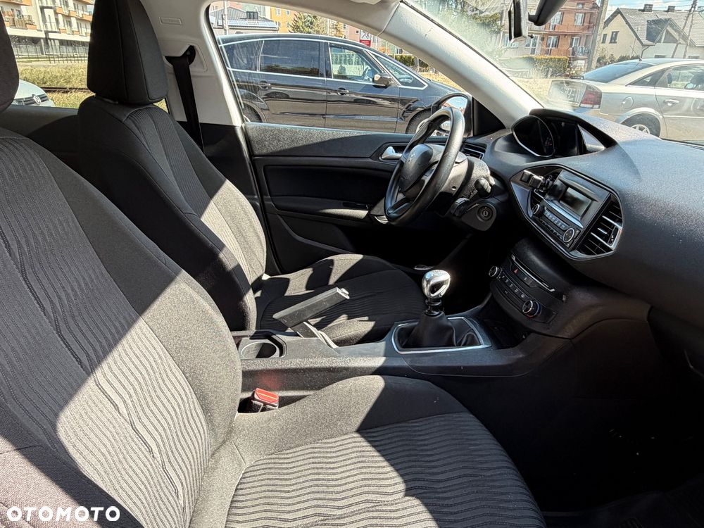 Peugeot 308 1.6 THP Active - 12