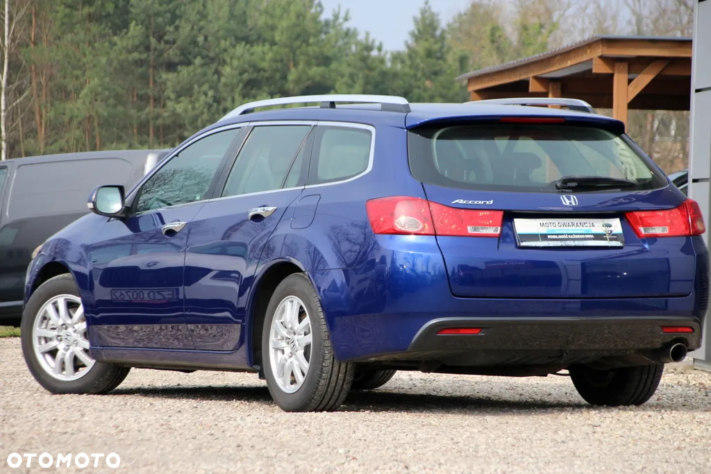 Honda Accord 2.0 Executive - 17