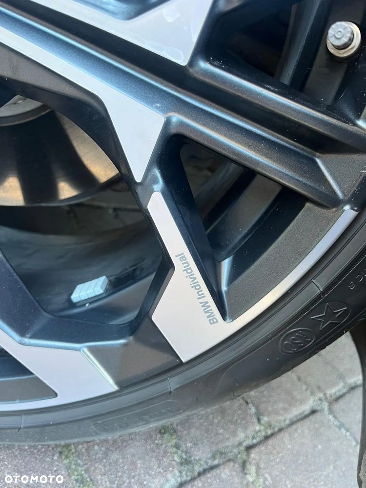 BMW Seria 3 330e xDrive M Sport - 14