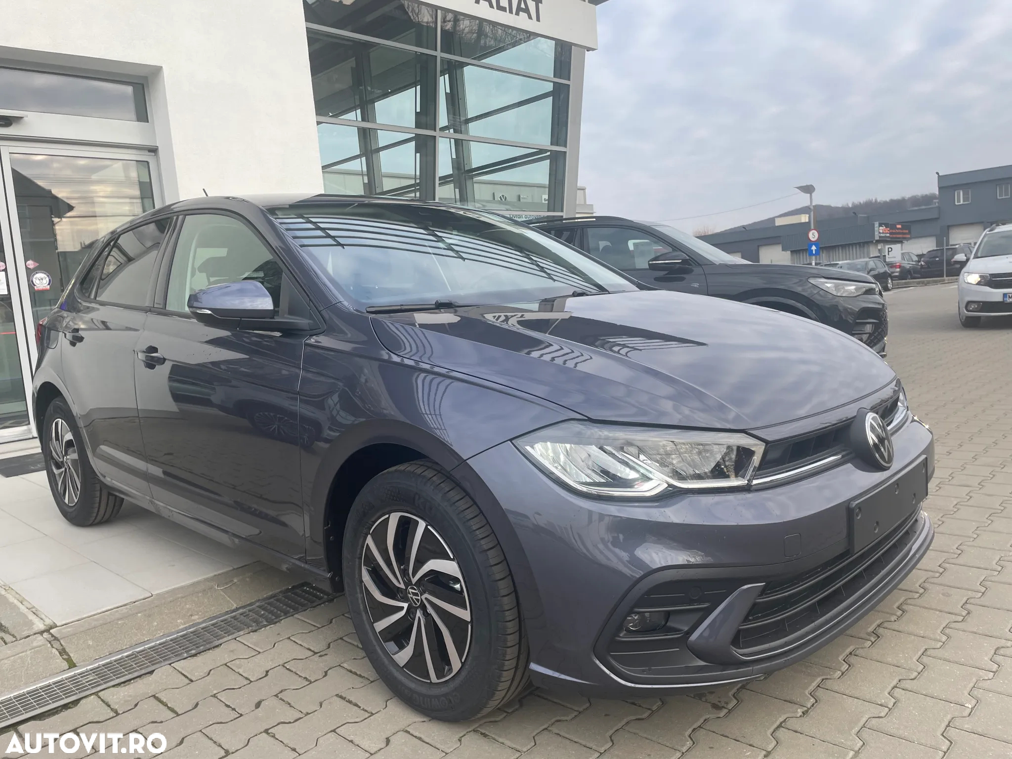 Volkswagen Polo 1.0 TSI Life - 2