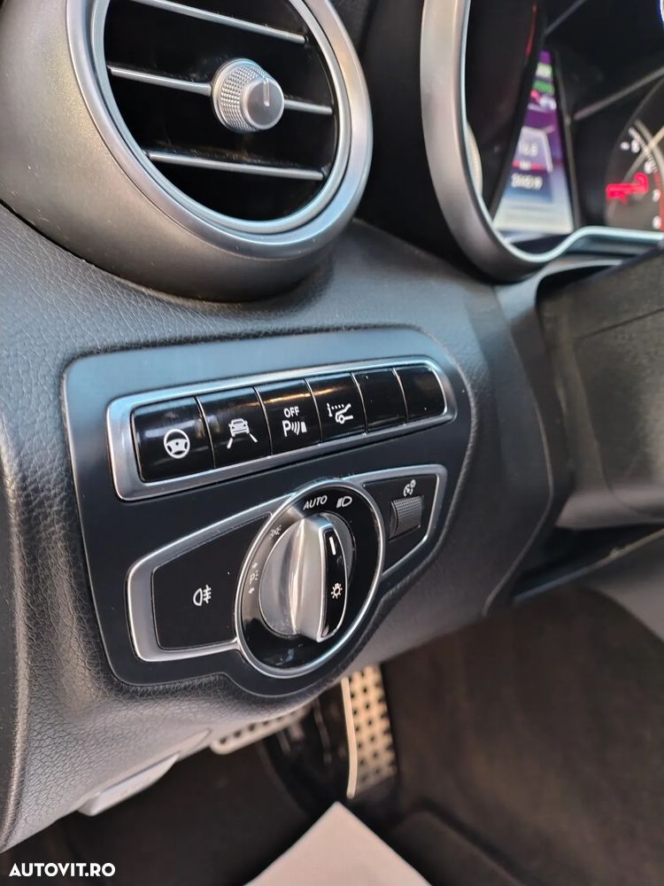 Mercedes-Benz C - 12