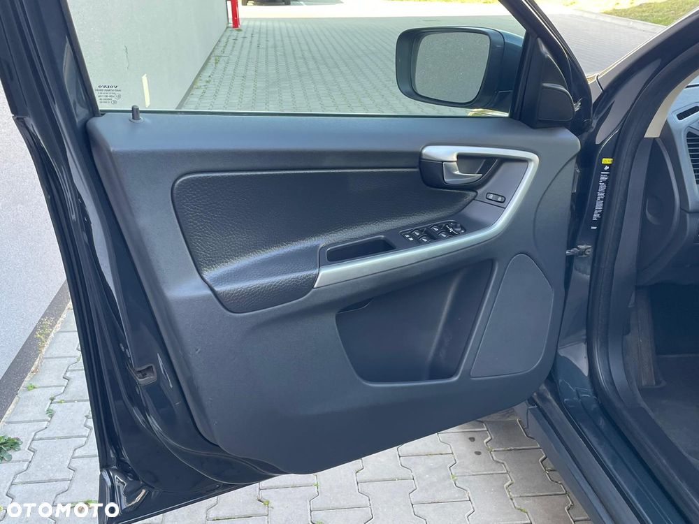 Volvo XC 60 D5 AWD Summum - 21
