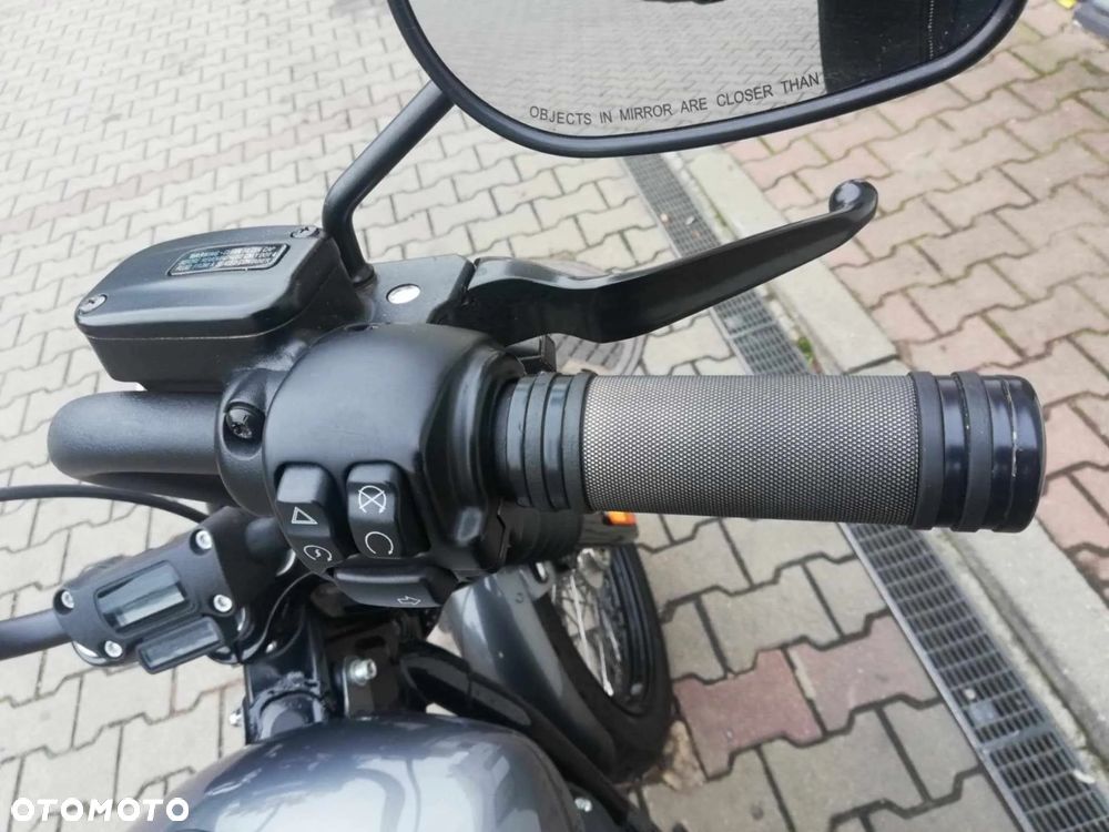 Harley-Davidson Softail Street Bob - 6