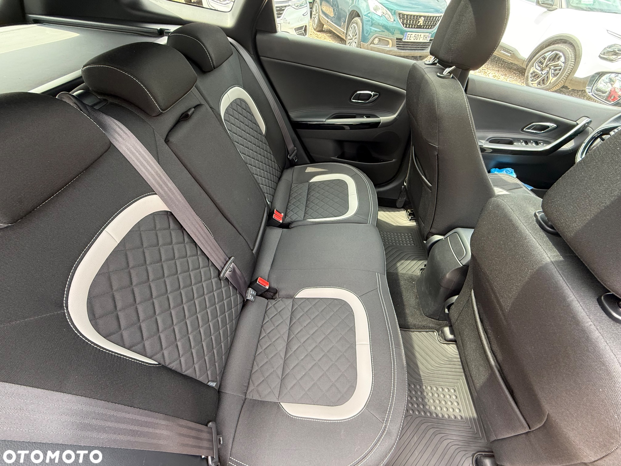 Kia Ceed - 16