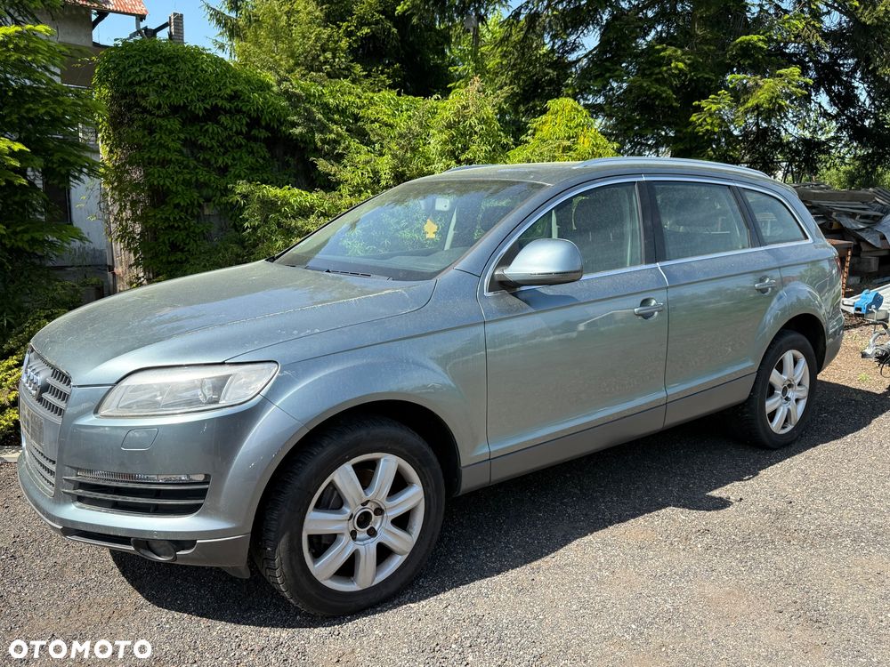 Audi Q7 - 6