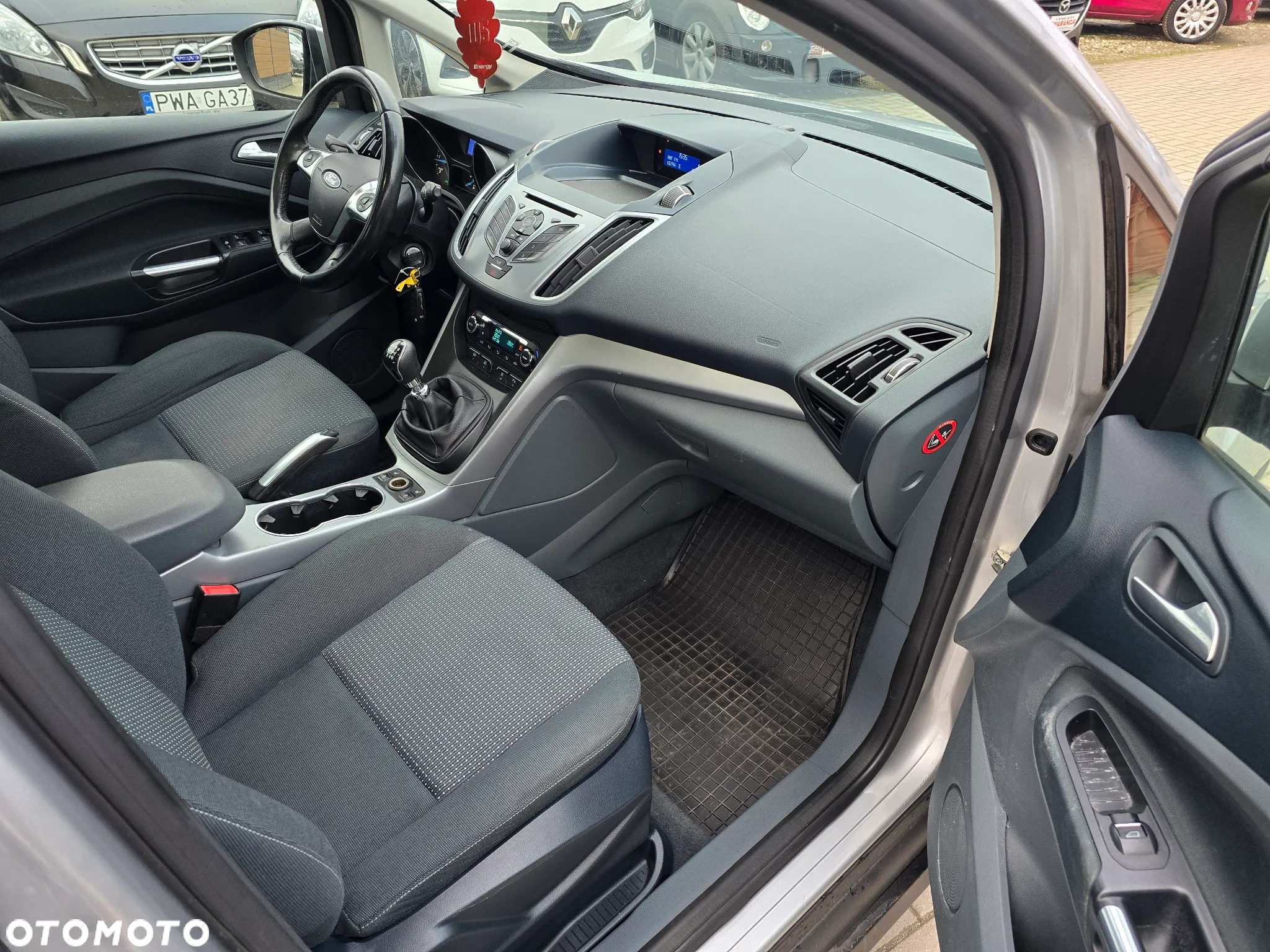 Ford Grand C-MAX - 11