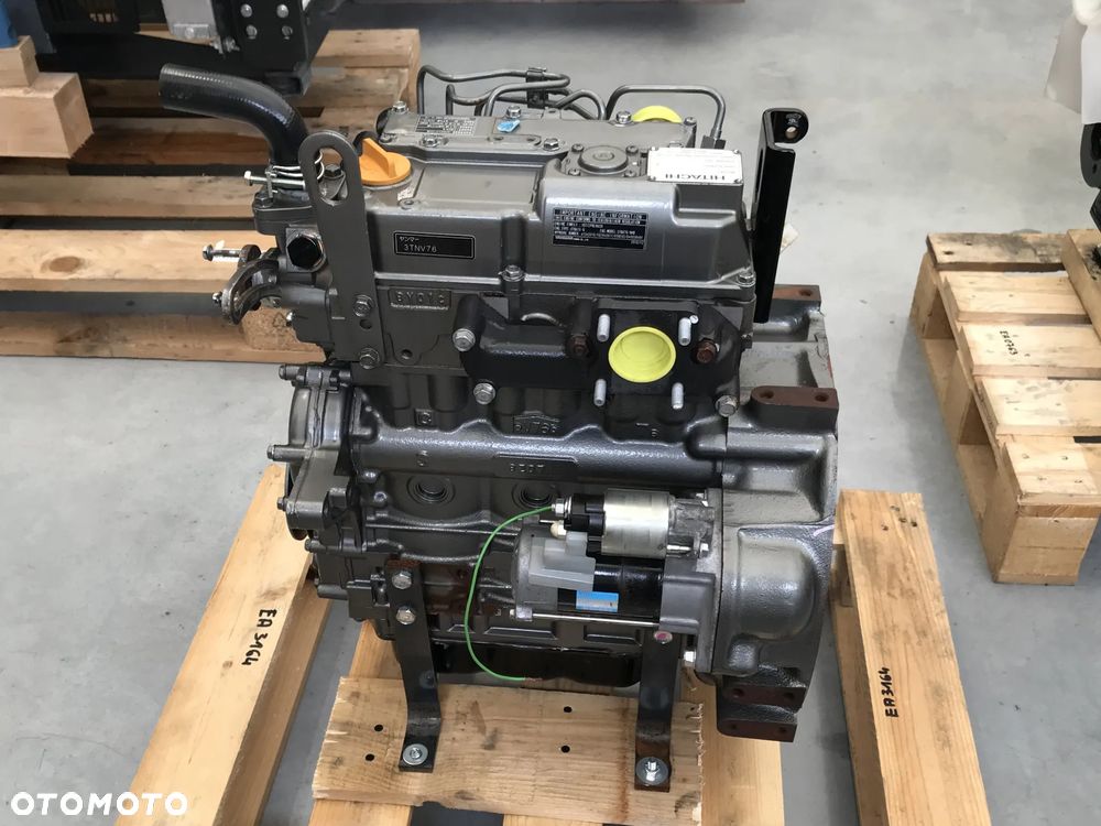 SILNIK HITACHI YANMAR 3TNV76 3TNV 76 15,7kW 9000netto - 4