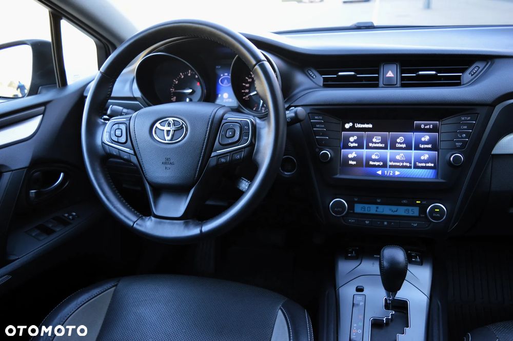 Toyota Avensis 2.0 Prestige MS - 9