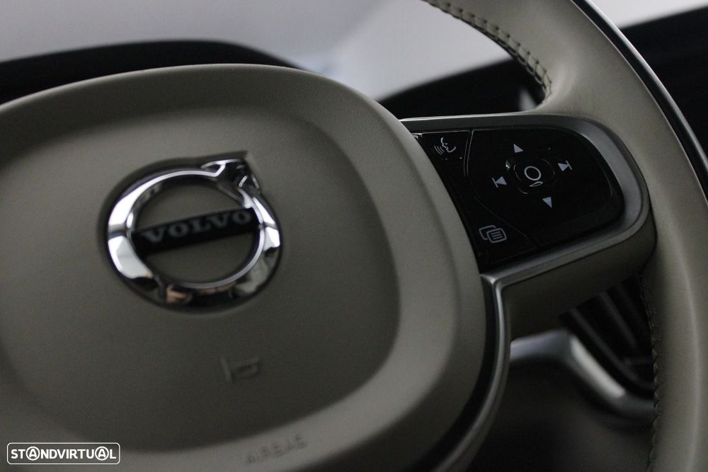 Volvo V90 2.0 B4 Momentum Plus Geartronic - 12